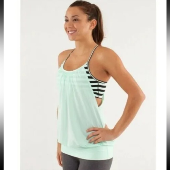 Lululemon no limits tank top in mint green and black - Picture 3 of 9